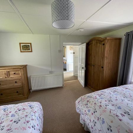 Anne'S Thatched Cottage Kilcar Экстерьер фото