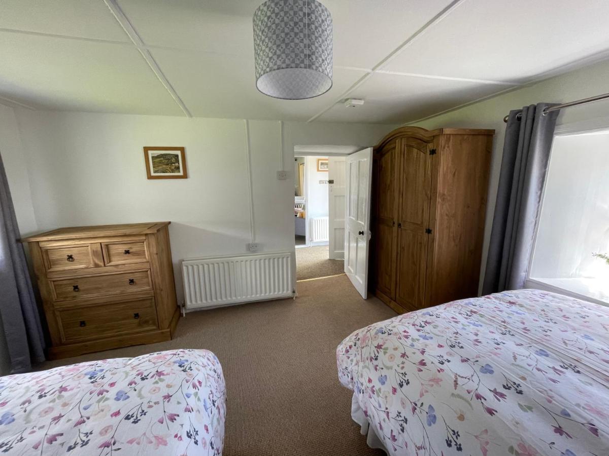 Anne'S Thatched Cottage Kilcar Экстерьер фото